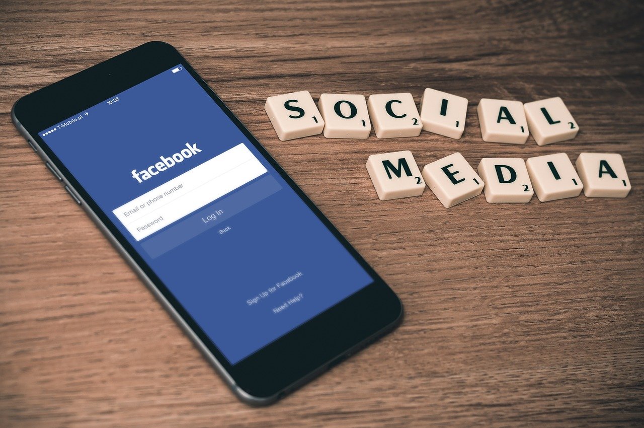 Du betrachtest gerade WIR SIND BEI FACEBOOK